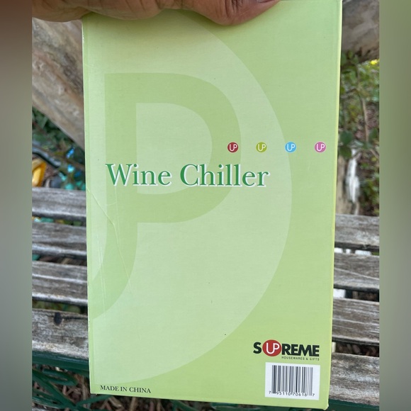 Wine chiller new in box green perfect for gifting - Picture 3 of 6